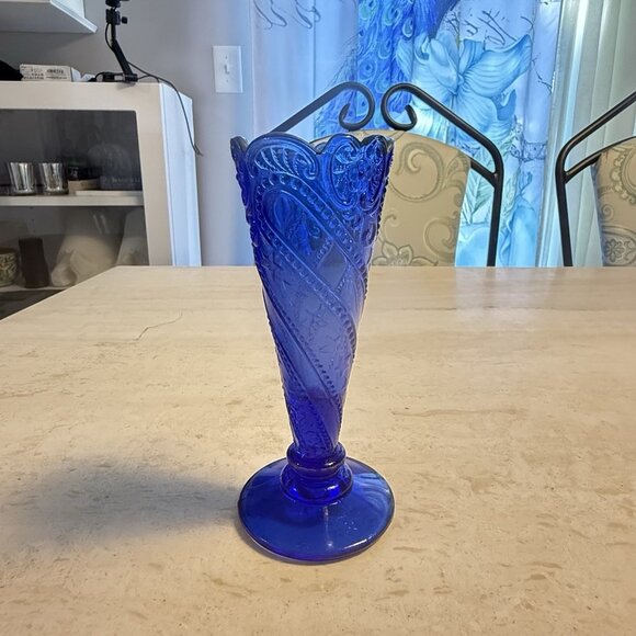 Vintage LE Smith Beaded Scroll & Stars Blue Glass Bud Vase 6" - Picture 4 of 7